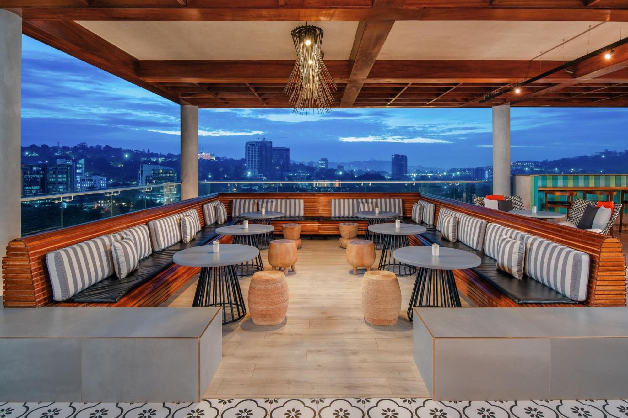 Four Points By Sheraton คัมพาลา ภายนอก รูปภาพ